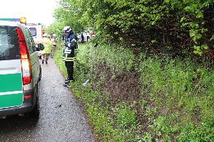 Bild: An dieser Stelle kam das Fahrzeug von der Fahrbahn ab