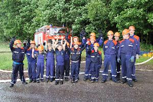 Bild: Hatte viel Spaß an der Übung: Die starke Jugendfeuerwehr aus dem Löschbezirk Eppelborn