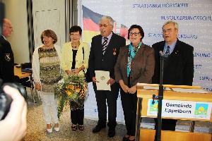 Bild: von links: Bürgermeisterin Birgit Müller-Closset, Hiltrud Becker, Felix Becker, Gaby Schäfer, Ortsvorsteher Berthold Schmidt