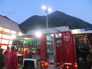 Bild: Besichtigung des neuen Löschfahrzeuges