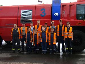 Bild: Besichtigung der Flughafenfeuerwehr Ensheim