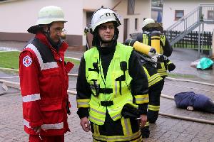 Bild: Gruppenführer des DRK Konrad Schäfer zusammen mit dem Einsatzleiter Frank Kartes