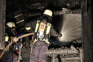 Bild: Nachlöscharbeiten