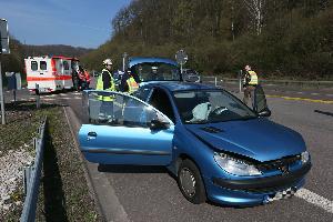 Bild: An dem Fahrzeug entstand Sachschaden (Foto: Simon Mario Avenia)