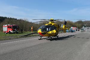 Bild: Der Rettungshubschrauber Christoph 16 war auf der Autobahn in Höhe Eppelborn gelandet (Foto: Simon Mario Avenia)