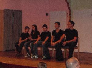 Bild: Darbietung der Jugendwehr und der "Junggebliebenen".