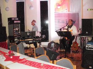 Bild: Sensationelle musikalische Umrahmung des Abends. Die Gruppe "Enjoy"