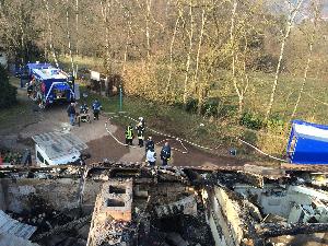 Bild: Das THW hat die weiteren Sicherungsmaßnahmen übernommen