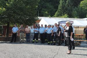 Bild: Grußworte der Chefin der Wehr: Bürgermeisterin Birgit Müller-Closset