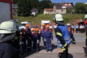 Bild: Antreten zum Erhalten des Einsatzbefehls