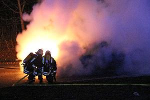 Bild: Löscheinsatz unter Atemschutz (Foto: PSS)