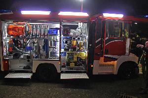Bild: Ankunft des neuen Einsatzfahrzeugs am Abend in Macherbach