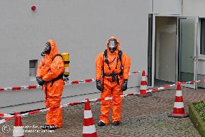Bild: Großeinsatz von Feuerwehr, Polizei und Rettungsdienst im Rathaus in Neunkirchen (Foto: Christopher Benkert - Feuerwehr Neunkirchen)