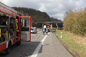 Bild: Der Fahrer hatte auf der A1 die Kontrolle über sein Fahrzeug verloren und war ins Schleudern geraten