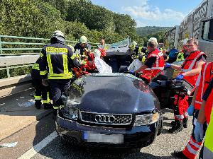 Bild: Verkehrsunfall auf der Autobahn A1