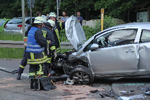 Bild: In dem Corsa wurde eine 26jährige Fahrerin verletzt