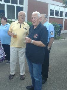 Bild: Kameraden der Alterswehr bei der Eröffnung der Tage der offenen Tür