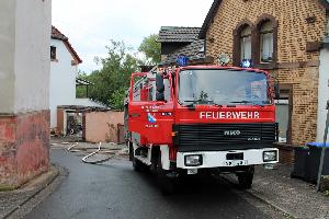 Bild: Die Einsatzstelle in der schmalen Valeriusstrraße in Wiesbach