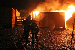 Bild: Einsatz unter umluftunabhängigem Atemschutz