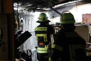 Bild: Nachlöscharbeiten