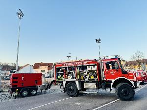 Bild: Fahrzeugübergabe an die Feuerwehr Eppelborn