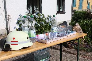 Bild: Anwohner der Henselbergstraße versorgten die Einsatzkräfte mit Getränken. Vielen Dank!