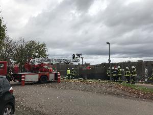 Bild: Rettung eines Arbeiters aus einem Rohbau durch die Feuerwehr (Foto: Feuerwehr Lebach)