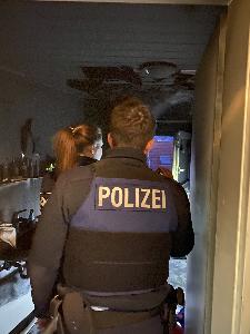 Bild: Auch die Polizei machte sich ein Bild von der Einsatzstelle