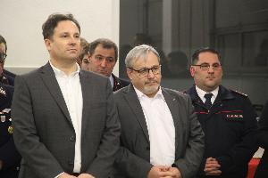 Bild: von links: Bürgermeister Dr. Andreas Feld, Landtagsabgeordneter Alwin Theobald und Wehrführer Andreas Groß