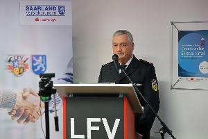 Bild: Zum Vizepräsident gewählt wurde Claus Kürsteiner, er begleitete zuvor das Amt des Schriftführers im Feuerwehrverband. (Foto: Christopher Benkert (Landesfeuerwehrverband Saarland e.V.))
