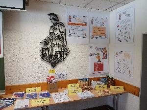 Bild: Die Stationen der Ausstellung; hier Infos für Kinder und Jugendliche