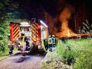 Bild: Brand am Waldrand in Dirmingen