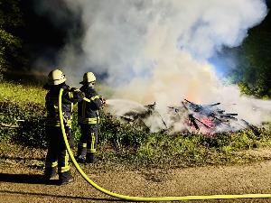 Bild: Brand am Waldrand in Dirmingen