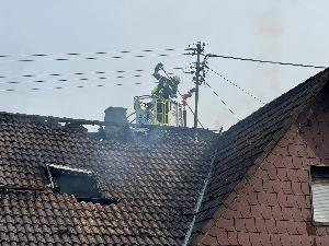 Bild: Dachstuhlbrand in der Illtalstraße