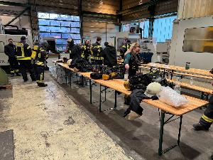 Bild: Heissbrandausbildung im Brandcontainer