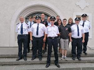 Bild: Gruppenfoto am alten Rathaus
