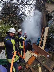 Bild: Brand von Unrat 'Zum Hirschberg'