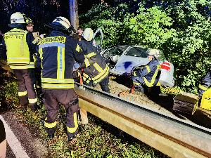 Bild: Schwerer Verkehrsunfall auf der L112 bei Wustweiler – Fahrer schwer verletzt