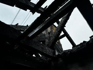 Bild: Dachstuhlbrand in der Illtalstraße