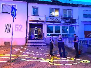 Bild: Brand einer Leuchtreklame in Humes