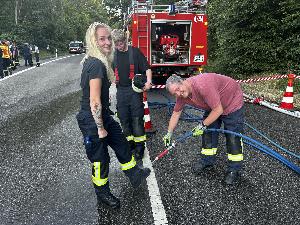 Bild: Großer Vegetationsbrand auf einer Bergehalde bei Wiebelskirchen (Foto: Andreas Kuhn - Landkreis Neunkirchen)