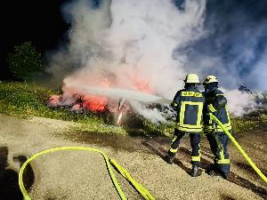 Bild: Brand am Waldrand in Dirmingen