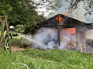 Bild: Brand einer Stallung in Dirmingen