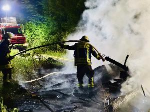 Bild: Brand am Waldrand in Dirmingen