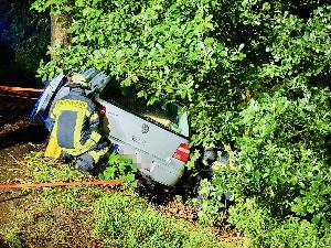 Bild: Schwerer Verkehrsunfall auf der L112 bei Wustweiler – Fahrer schwer verletzt