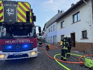 Bild: Brand eines Holzlagers In Der Humes