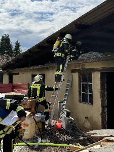 Bild: Brand einer Werkstatt in der Ortsmitte von Eppelborn