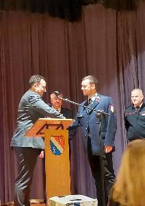 Bild: Neben anderen wurde Tim Jochum zum Löschmeister befördert