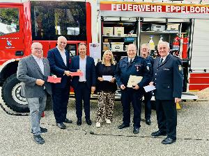 Bild: von links: Ortsvorsteher Stefan Löw, Schirmherr Minister Jakob von Weizsäcker, Bürgermeister Dr. Andreas Feld, Kreisbeigeordnete Daniela Feld, Löschbezirksführer Stephan Rein, Vorsitzender des Kreisfeuerwehrverbandes Horst Malter, Kreisbrandinspekteur Michael Sieslack