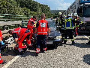 Bild: Verkehrsunfall auf der Autobahn A1